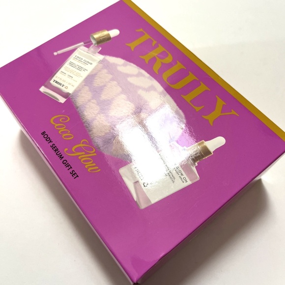 Truly 3pc Coco Glow Body Serum Gift Set After Shave Fuzzy Cosmetic Bag Glow - Picture 2 of 5